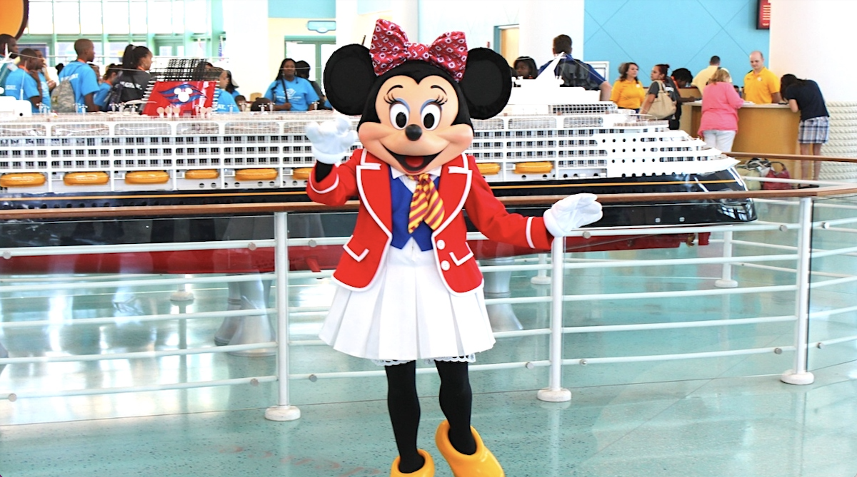Stella McCartney celebrates Minnie Mouse for Disneyland Paris - Excellence  Magazine