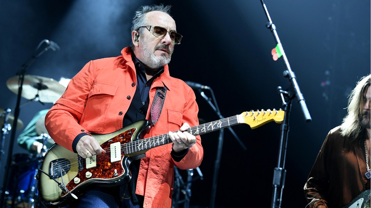 elvis costello olivers army racial epithet