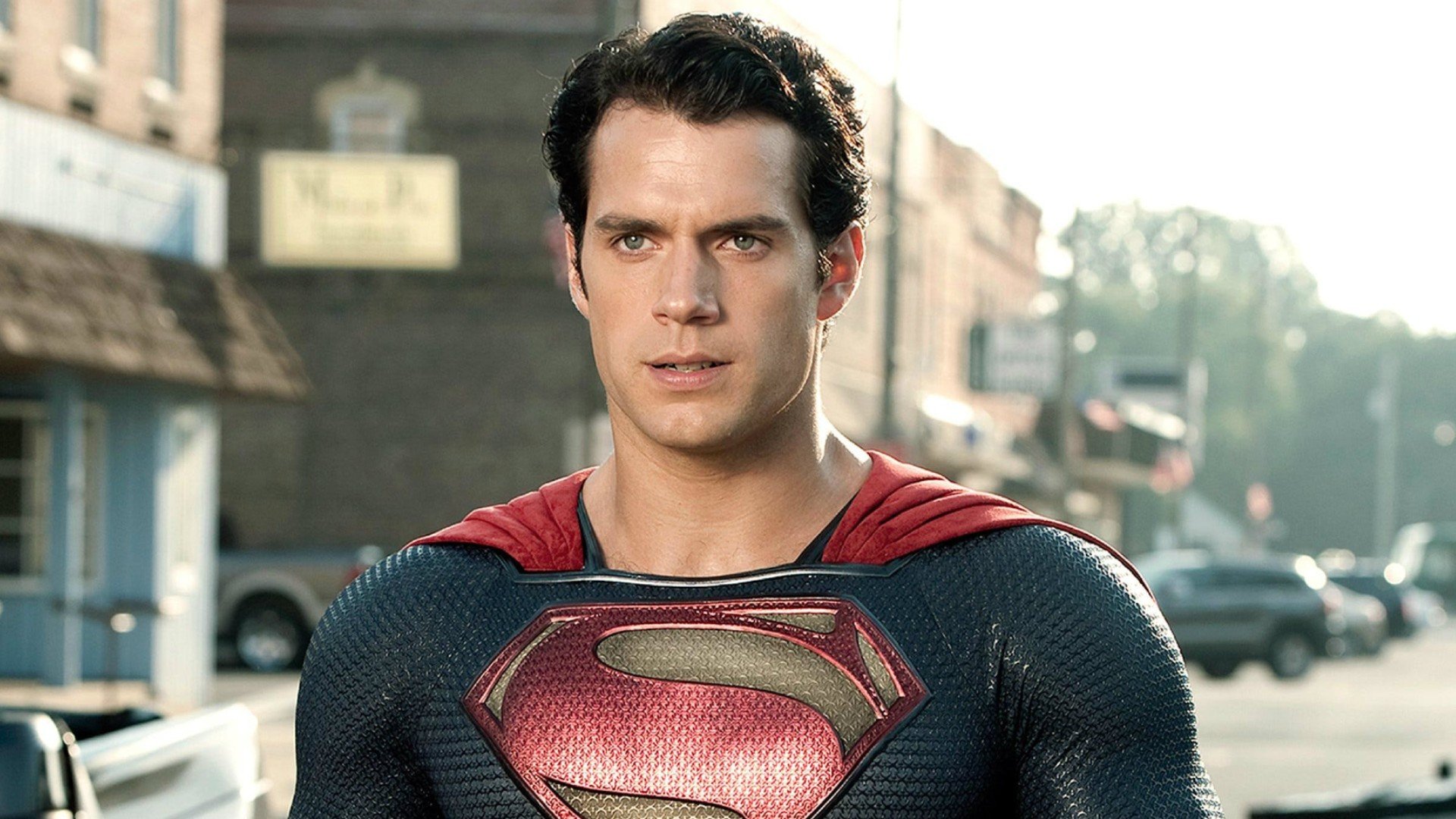 Report: Henry Cavill May Keep Playing Superman As The DCEU Reassembles