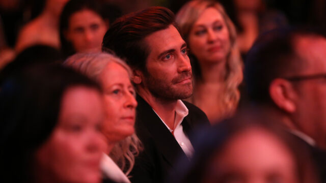Jake Gyllenhaal Breaks Silence Over Taylor Swift's 'All Too Well' - Vimarsana News