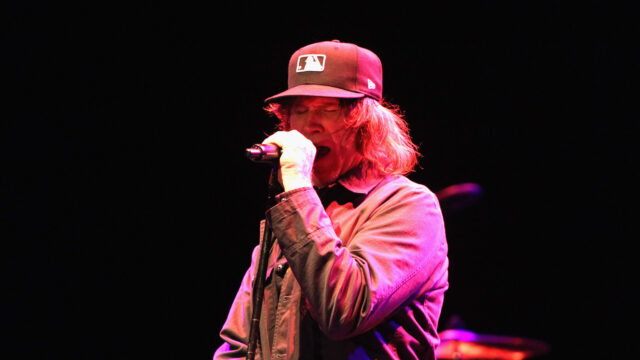 Mark Lanegan, Screaming Trees Singer, Dies at 57 - Vimarsana News