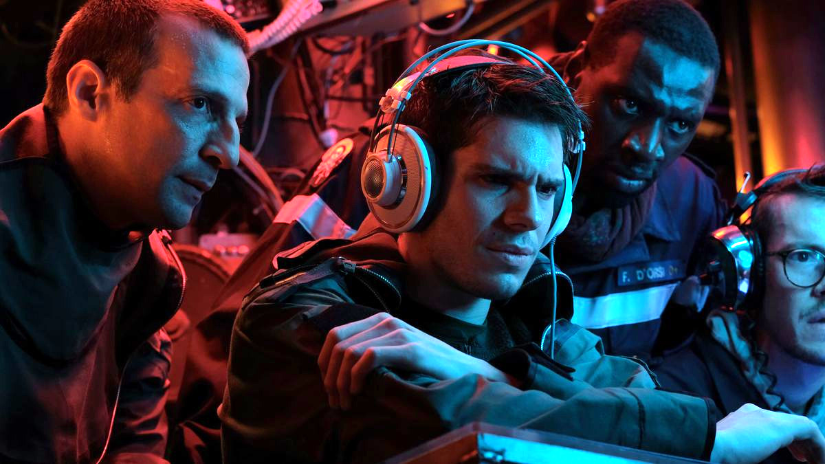 An Intense Underwater Thriller Surfaces on the Netflix Charts