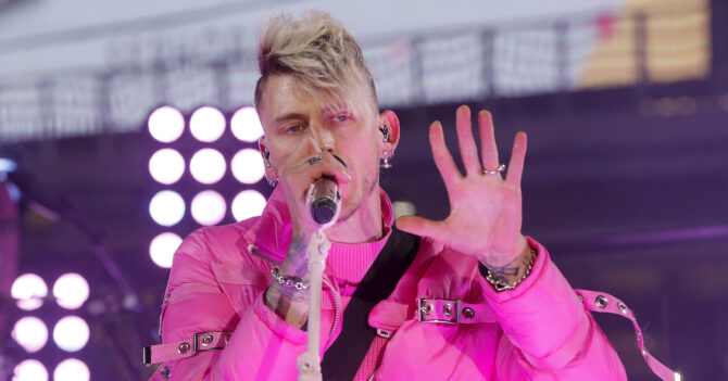 Machine Gun Kelly Still Not Subtle, Enlists Willow for New Song 'Emo Girl' - Vimarsana News