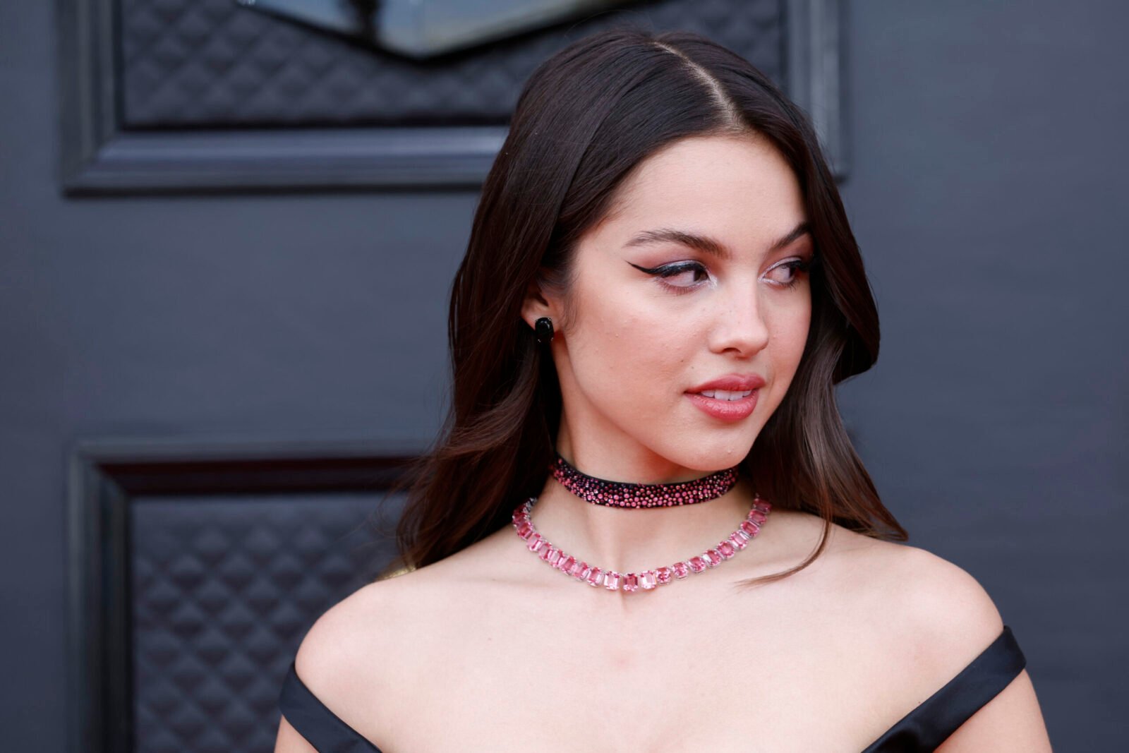 Olivia Rodrigo Gives Vampire Chic on the 2022 GRAMMYs Red Carpet
