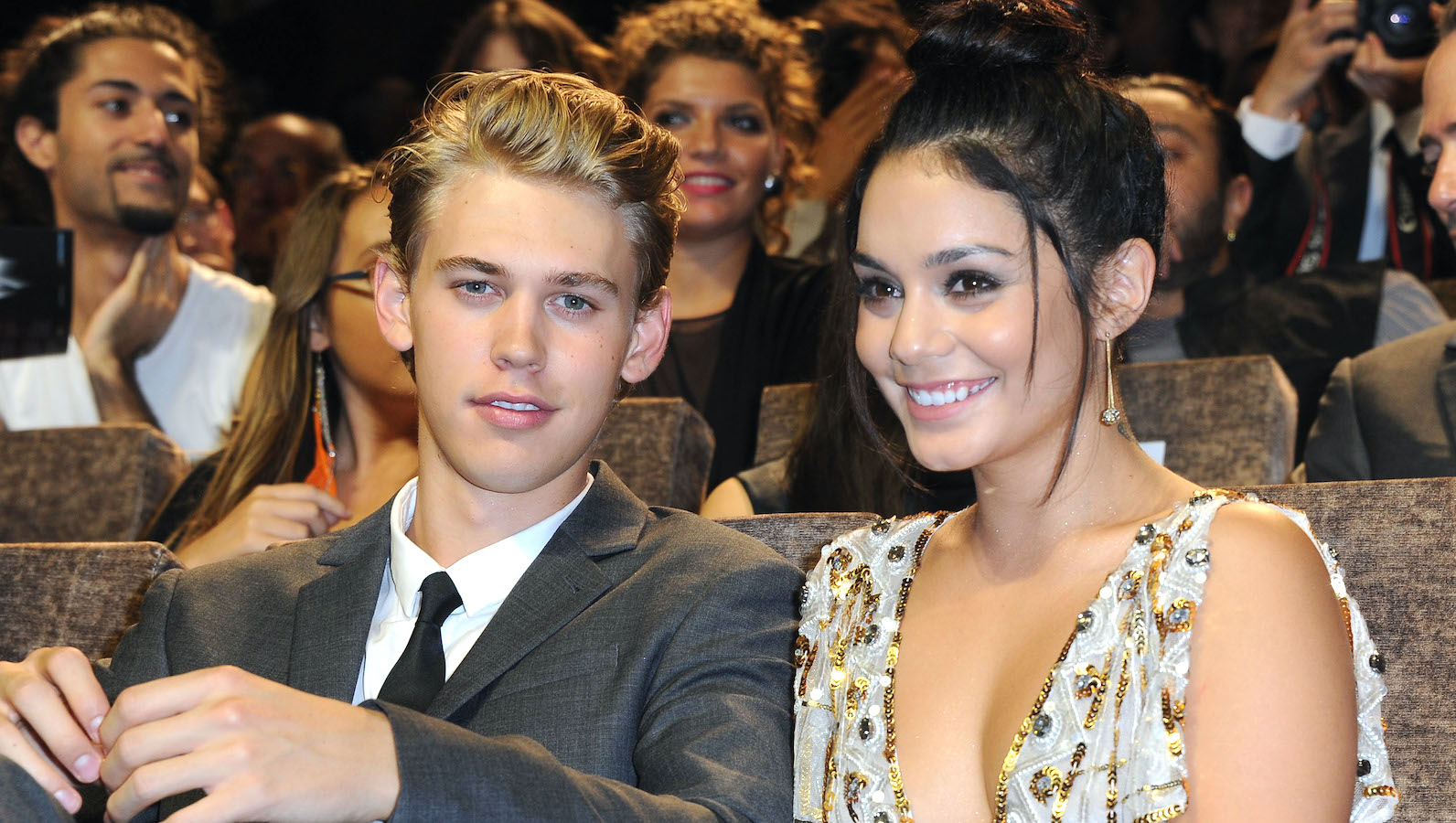 Austin Butler - Vanessa Hudgens