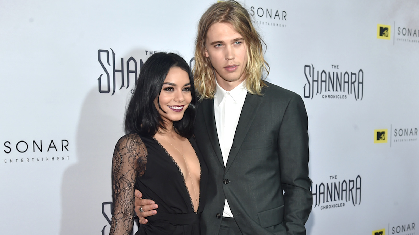 Austin Butler - Vanessa Hudgens