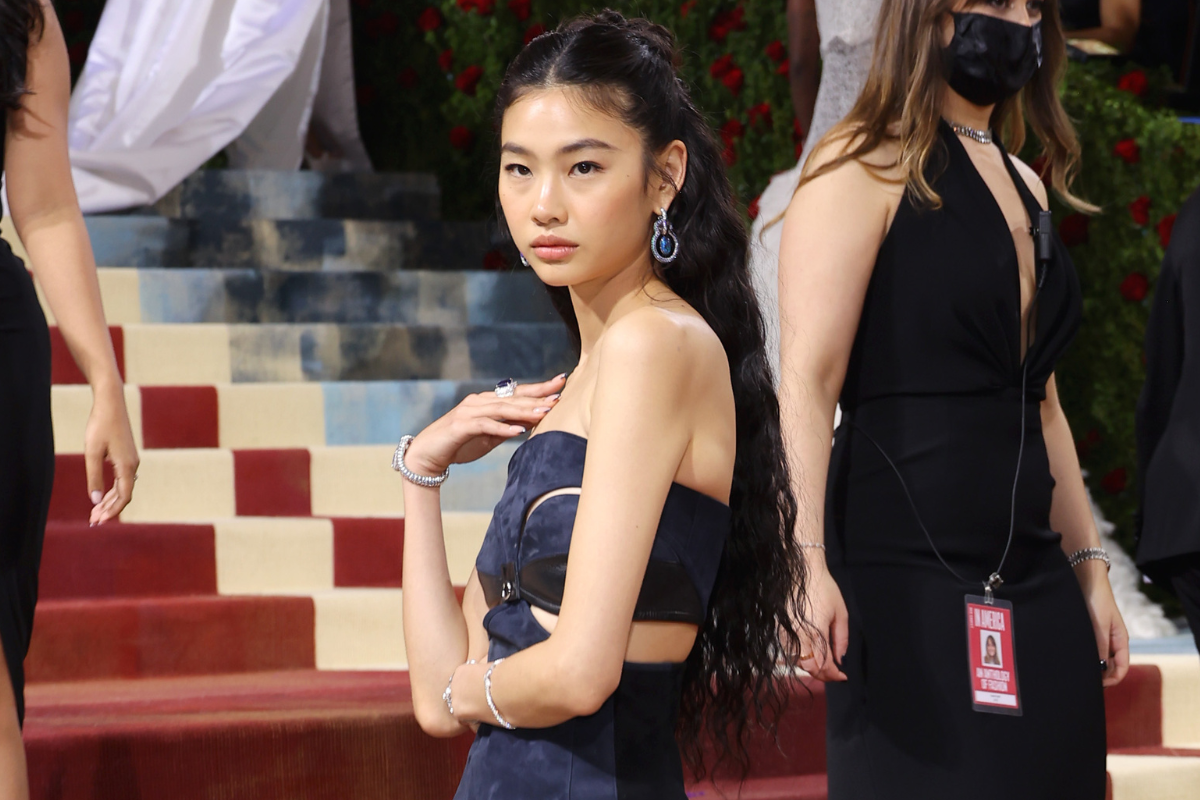 HoYeon Jung was NOT here to play games at her #MetGala debut