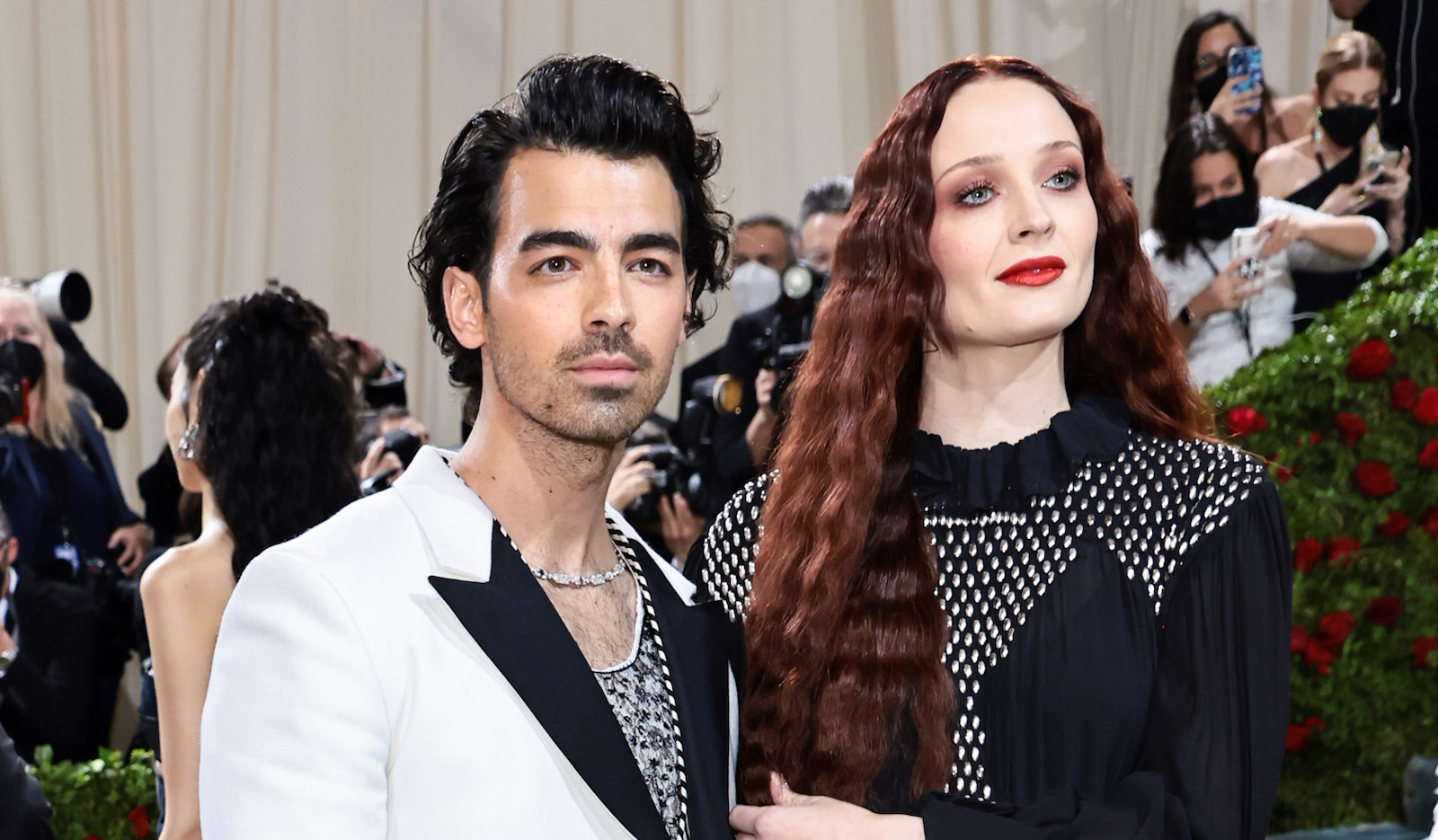 Sophie Turner and Joe Jonas Front Row at Louis Vuitton 2022