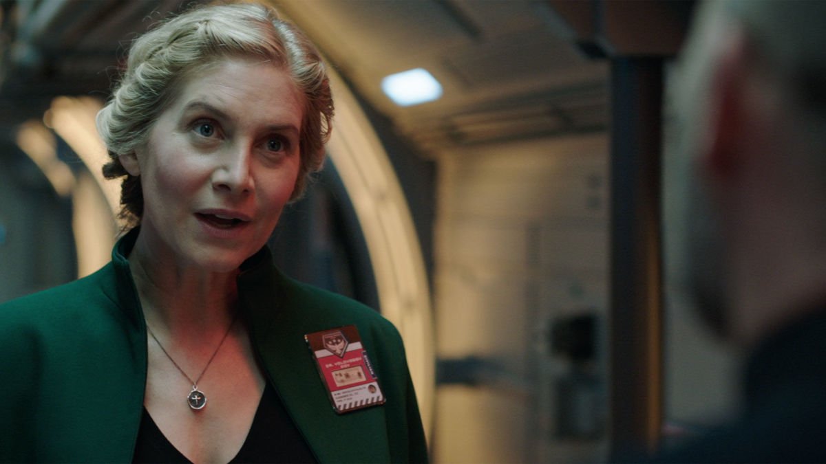 Elizabeth Mitchell in The Expanse. 