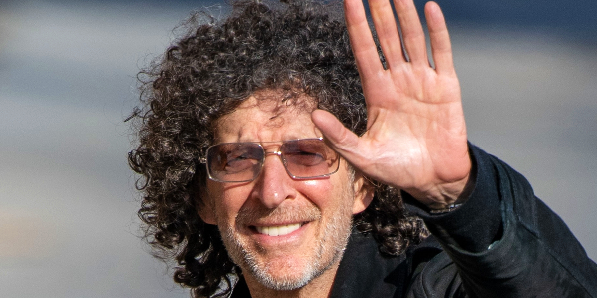 Does Howard Stern Wear a Wig