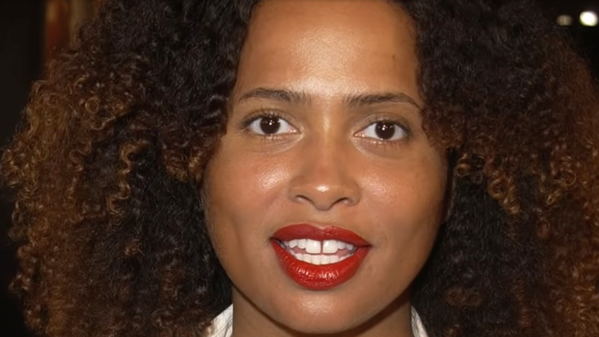 Lisa Nicole Carson