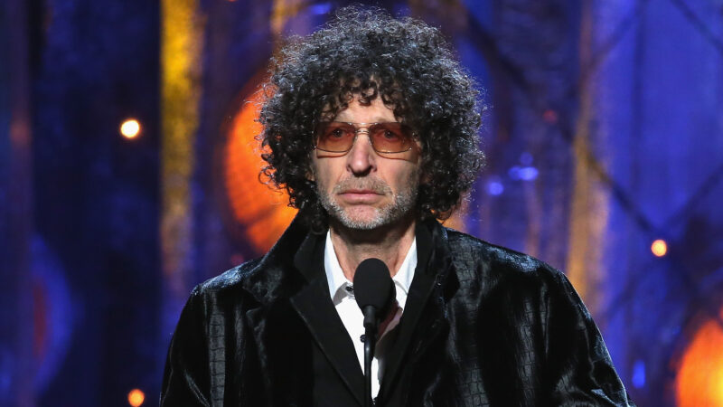 Fans Don't Know Whether to Be Excited or Concerned About Howard Stern ...