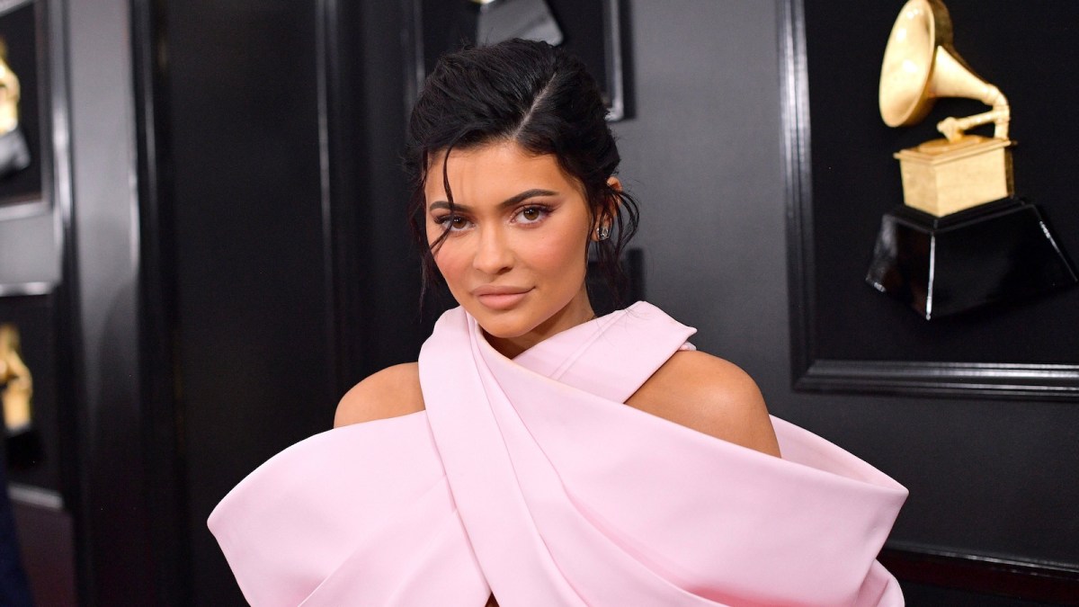 Kylie Jenner in Pink Couture at 61st Grammy ceremony