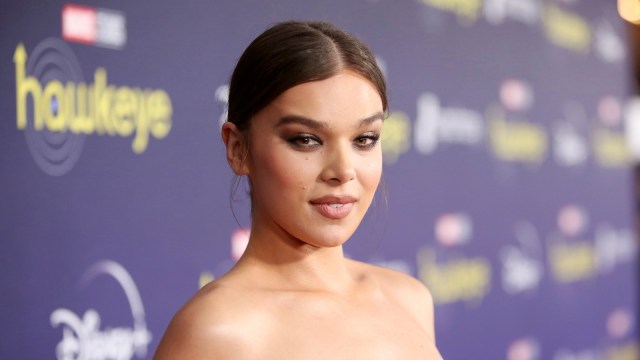 LOS ANGELES, CALIFORNIA - NOVEMBER 17: Hailee Steinfeld attends the Hawkeye Los Angeles Launch Event at El Capitan Theatre in Hollywood, California on November 17, 2021.