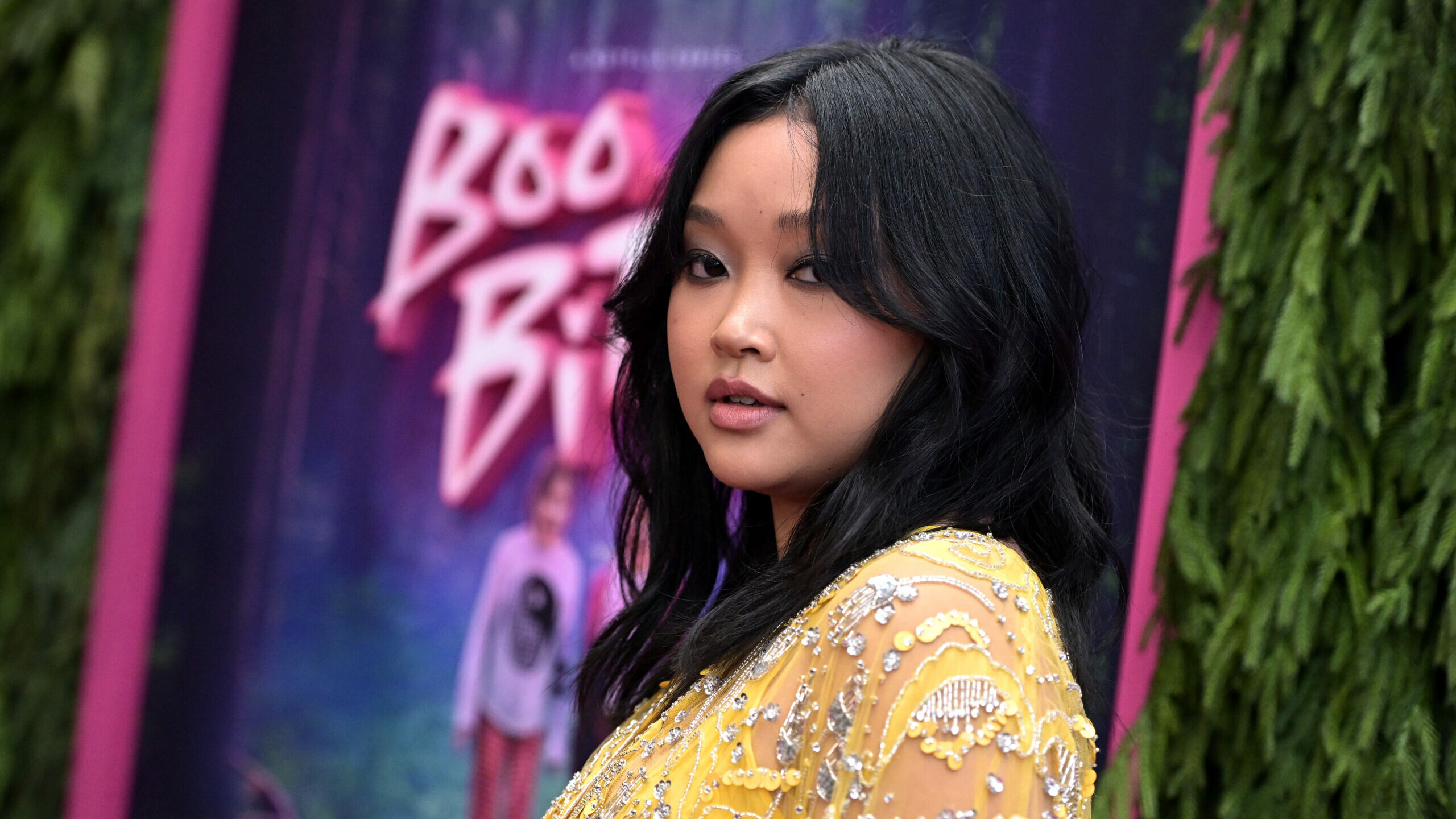 Lana Condor Sells Bingeable Upcoming Netflix Series ‘boo Bitch