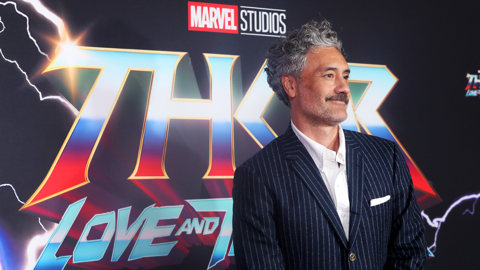 ‘Jojo Rabbit’ trends as fans come to the defense of Taika Waititi