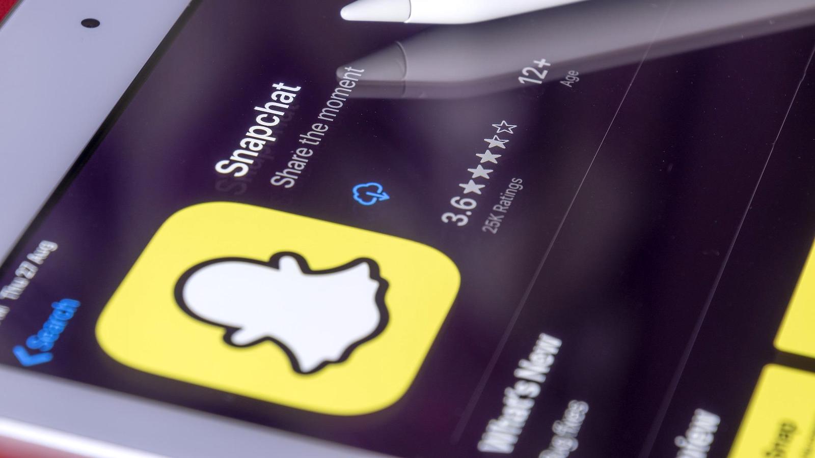 What Does The Snapchat Hourglass Mean?