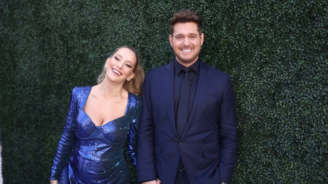 LAS VEGAS, NEVADA - MAY 15: (L-R) Luisana Lopilato and Michael Bublé attend the 2022 Billboard Music Awards at MGM Grand Garden Arena on May 15, 2022 in Las Vegas, Nevada.