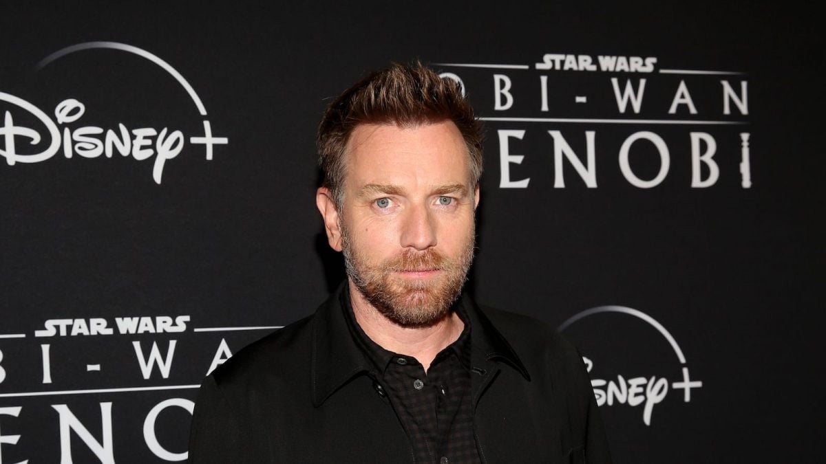 Ewan McGregor attends Obi-Wan premiere in all black