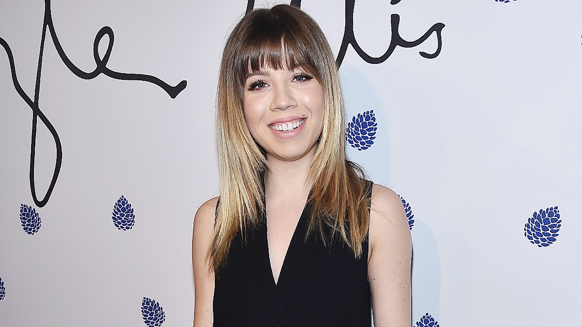 Actress Jennette McCurdy attends Tyler Ellis Celebrates the 5th Anniversary And Launch Of Tyler Ellis x Petra Flannery Collection at Chateau Marmont on January 31, 2017 in Los Angeles, California.