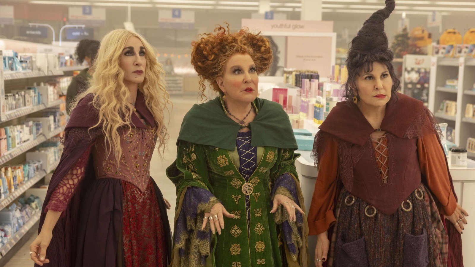 Review: ‘Hocus Pocus 2’ lets the witches run amok, amok, amok along with its plot