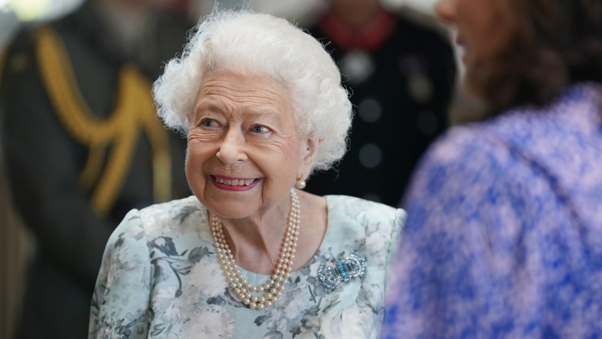 Queen Elizabeth II Visits Thames Hospice