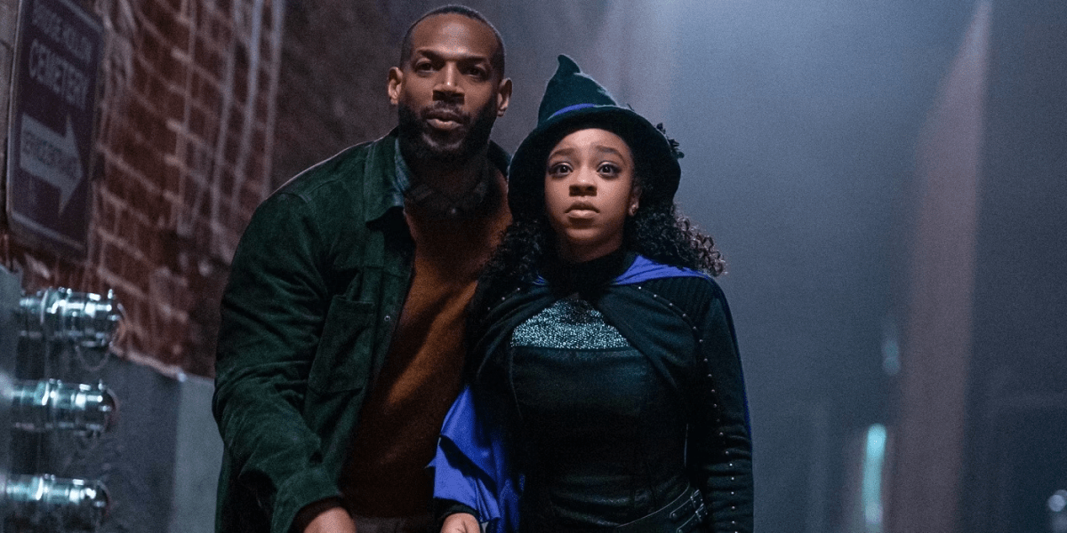 Priah Ferguson and Marlon Wayans as Sydney and her dad, The Curse of Bridge Hollow (2022)