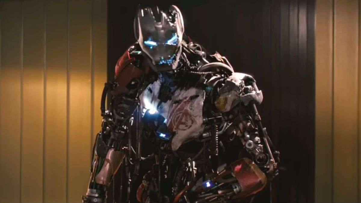 Fans praise Ultron's introduction in 'Age of Ultron'
