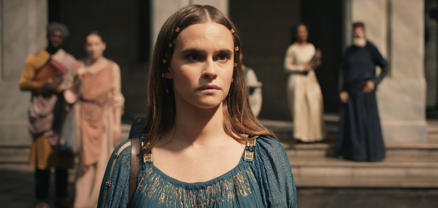 'Rings of Power' star lands role in 'The Strangers' remake