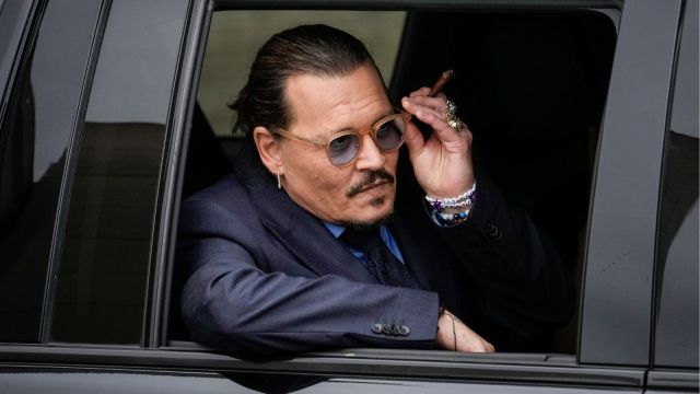 Johnny Depp gets roasted in viral photo