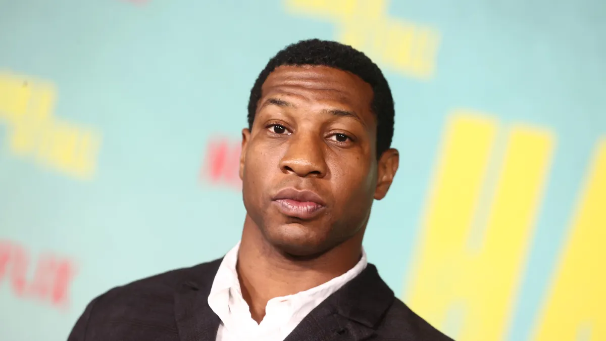 Jonathan Majors attends the Los Angeles premiere of "The Harder They Fall" at Shrine Auditorium and Expo Hall on October 13, 2021 in Los Angeles, California.