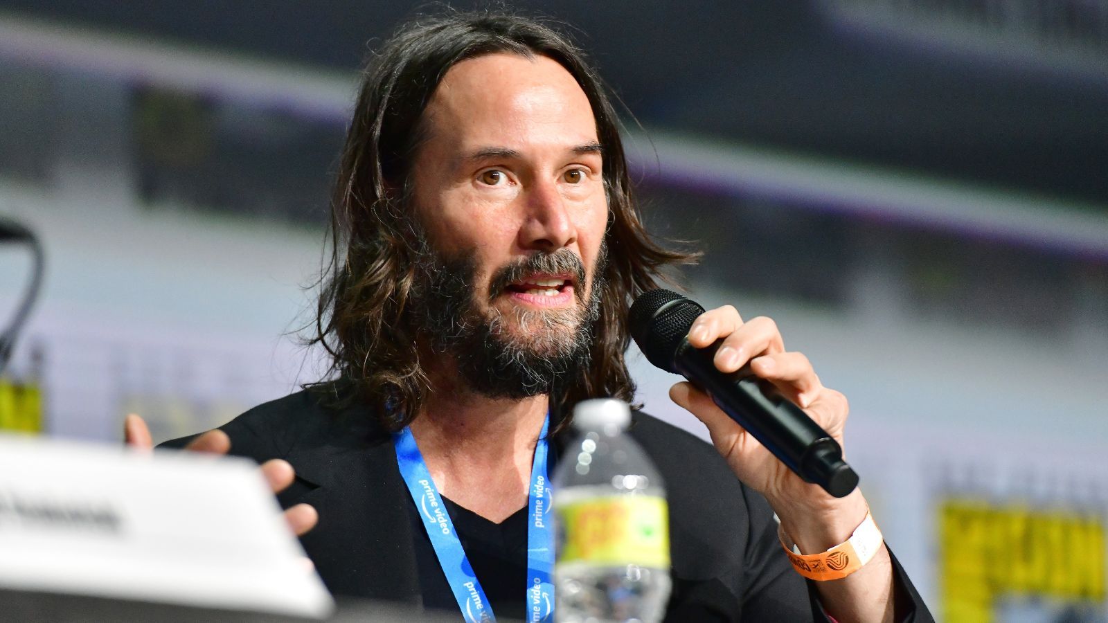Who Is Reeves Keanu Reeves Is Mulling Over Taking Director’s Chair for His Next Film ...