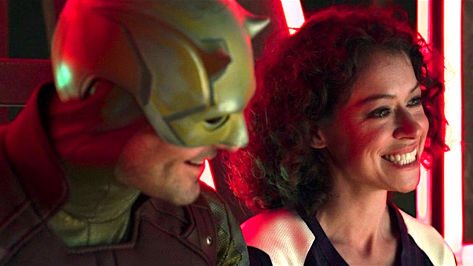 https://wegotthiscovered.com/wp-content/uploads/2022/10/she-hulk-daredevil-charlie-cox-tatiana-maslany-1.jpg