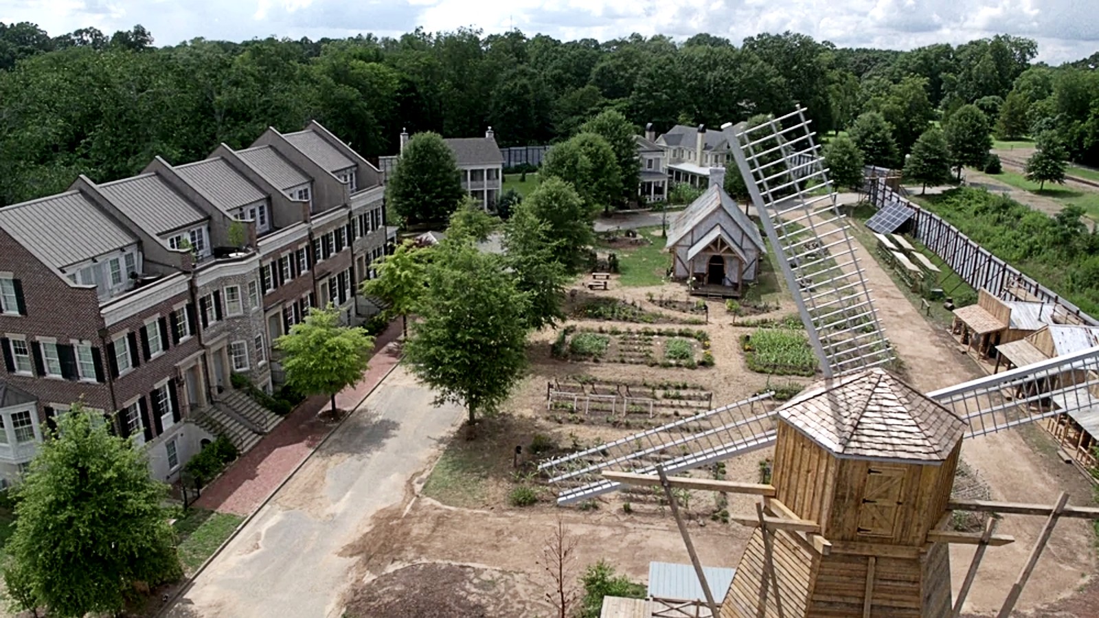 Become a part of 'The Walking Dead' at this mansion