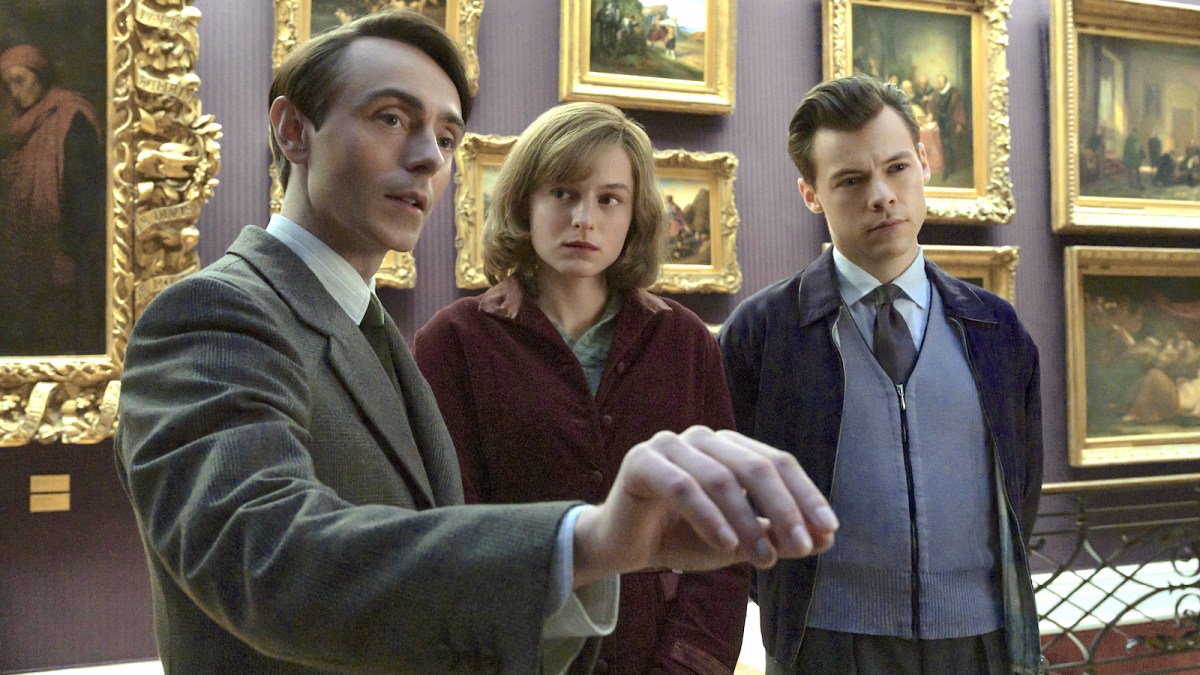 Patrick (David Dawson), Marion (Emma Corrin), and Tom (Harry Styles) in an art museum in 'My Policeman'