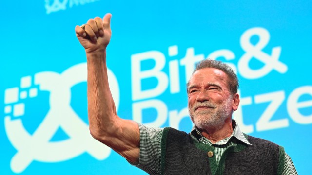 Arnold Schwarzenegger pumps his fist
