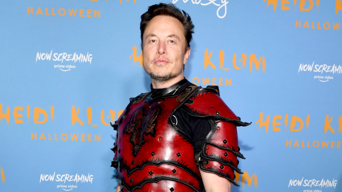 Elon Musk attends Heidi Klum's 21st Annual Halloween Party presented by Now Screaming x Prime Video and Baileys Irish Cream Liqueur at Sake No Hana at Moxy Lower East Side on October 31, 2022 in New York City.