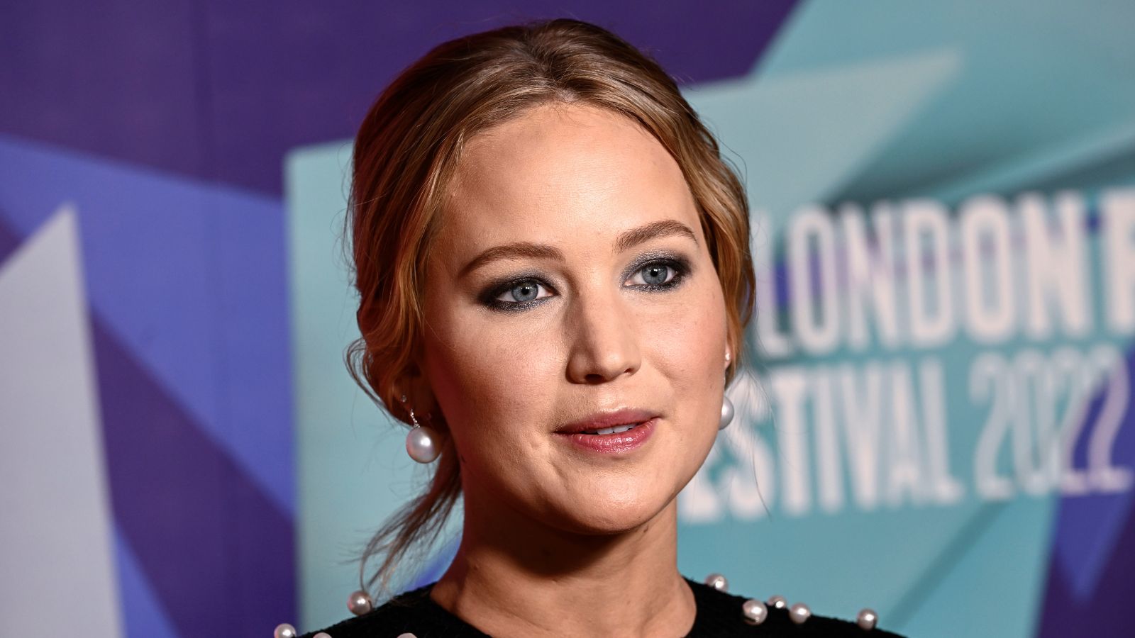 Jennifer Lawrence reveals which co-stars she used to get stoned with