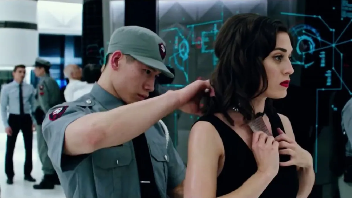 Lizzy Caplan's Blonde Hair in Now You See Me 2 - wide 6