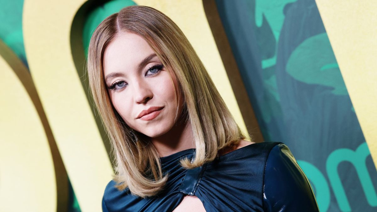 Sydney Sweeney channels a pin-up girl in latest post to get your motors running