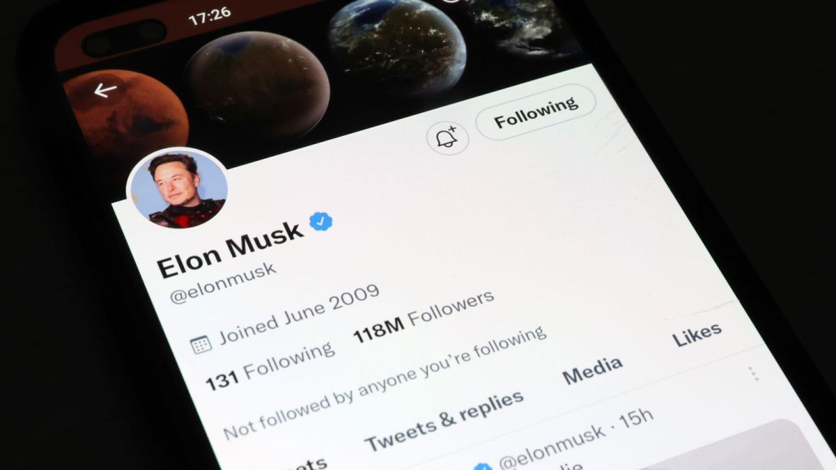 NEWCASTLE-UNDER-LYME, ENGLAND - NOVEMBER 21: The Twitter account of Elon Musk is displayed on a smartphone on November 21, 2022 in Newcastle Under Lyme, England.