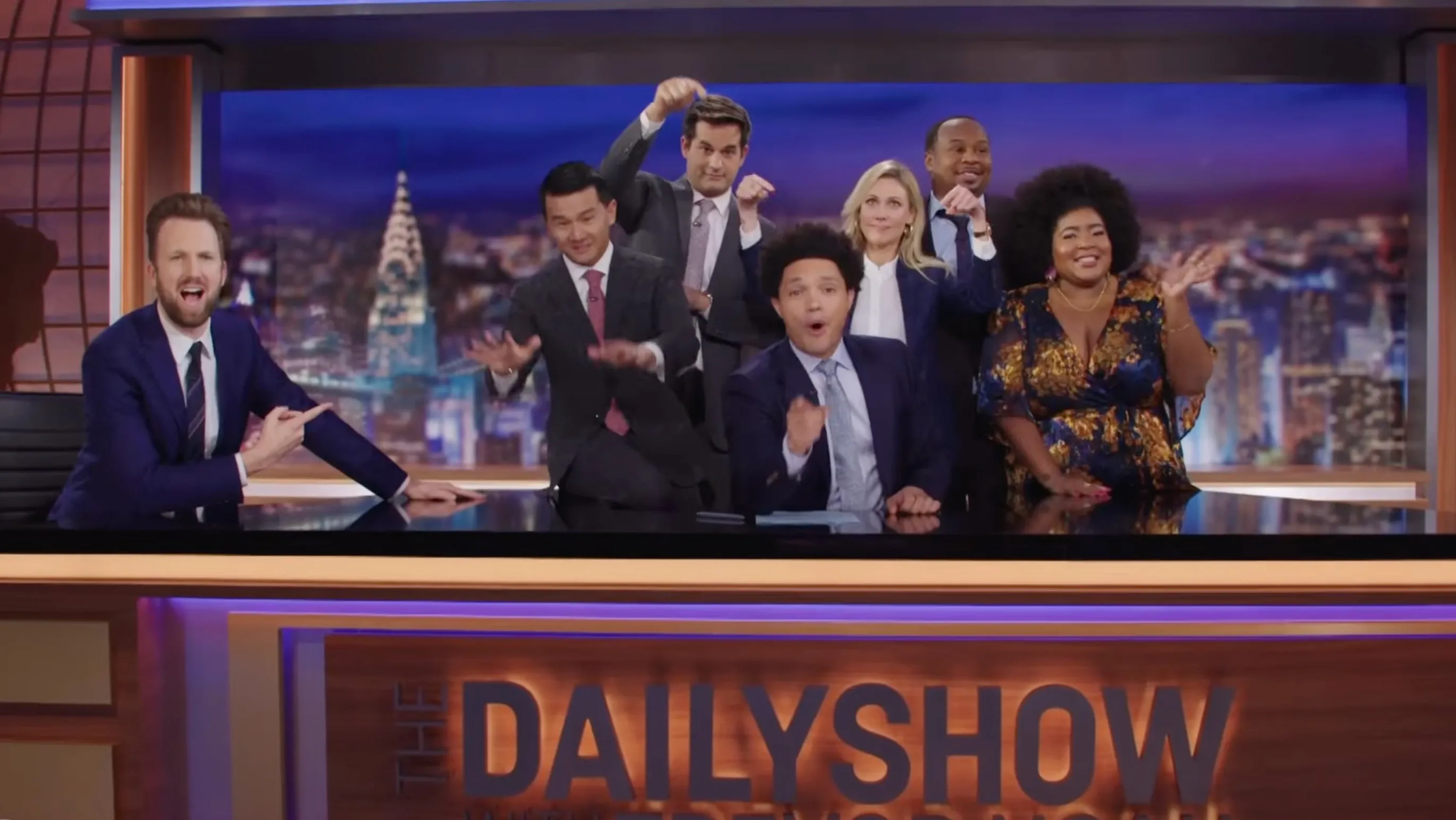 Watch Trevor Noah Wave a Tearful Goodbye to His Time on ‘The Daily Show’