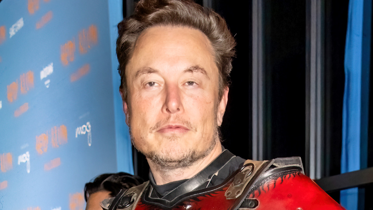 Elon Musk is seen arriving to Heidi Klum's 21st Annual Halloween Party at Sake No Hana at Moxy Lower East Side on October 31, 2022 in New York City.