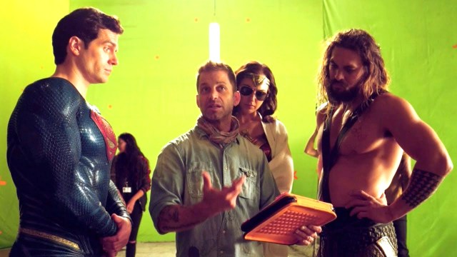 SnyderVerse Supporter Claims Zack Snyder Haters Have Been Brainwashed - Vimarsana News