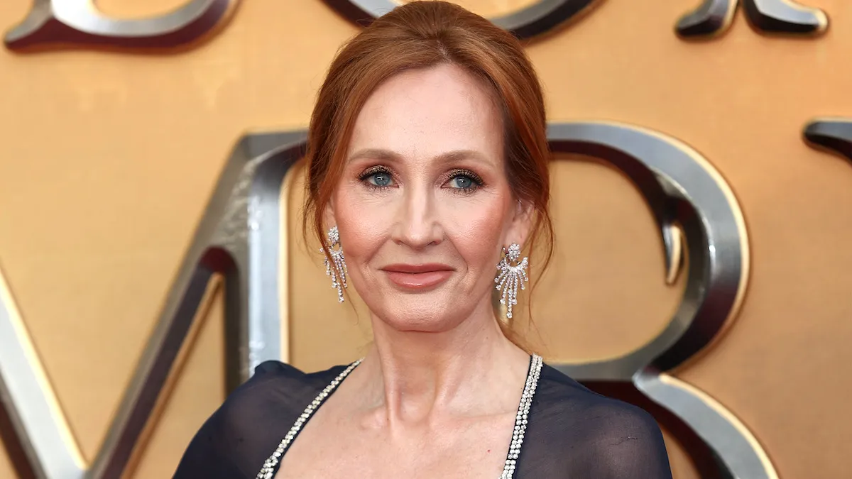 J.K. Rowling on the red carpet of Fantastic Beasts: The Secrets of Dumbledore