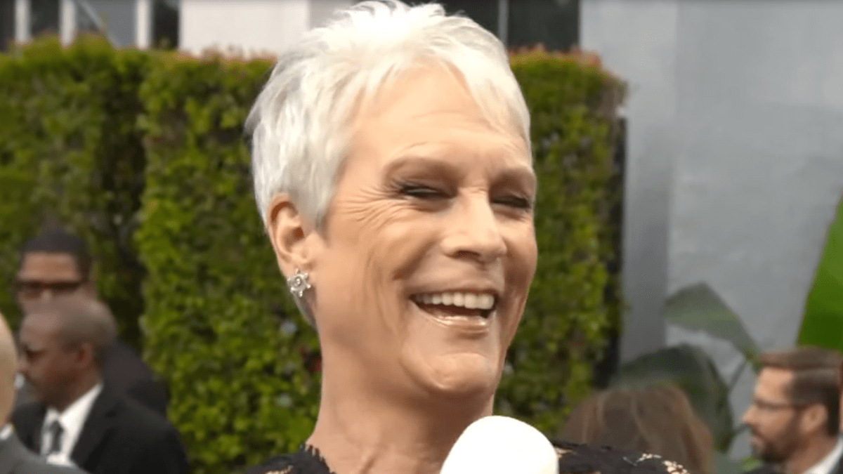 Fans Fear for Jamie Lee Curtis as She Confirms COVID-19 Diagnosis