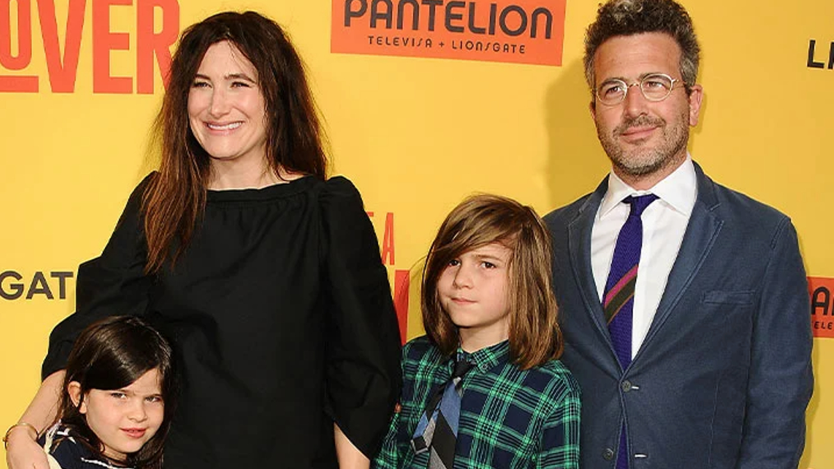 Kathryn Hahn and Ethan Sandler with kids