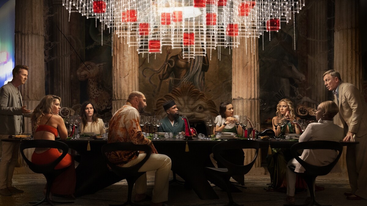 ‘Glass Onion’ Theory Explains Why a Plot Hole Isn’t Really a Plot Hole at All