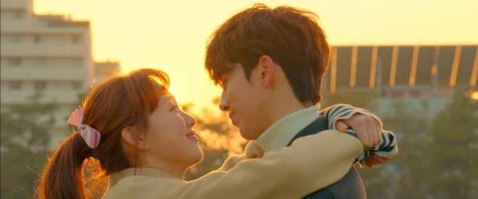 10 K-drama couples who dated in real life