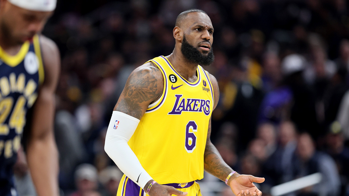 Lakers tickets going for $92,000 to see LeBron James record